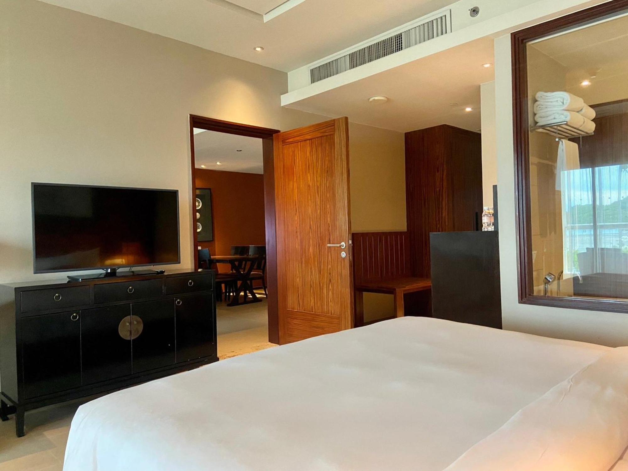Phuket Panwa Beachfront Resort Экстерьер фото