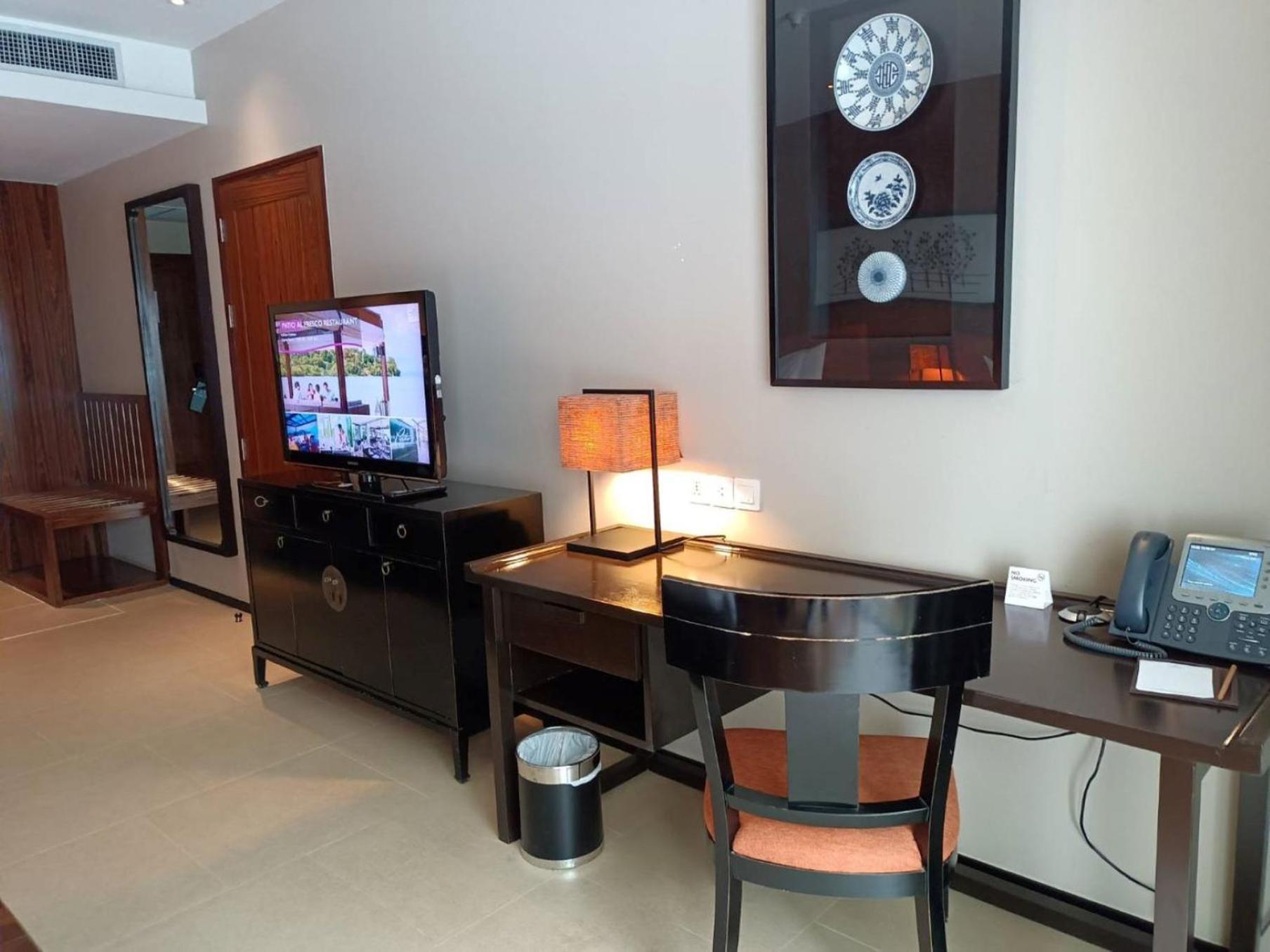 Phuket Panwa Beachfront Resort Экстерьер фото