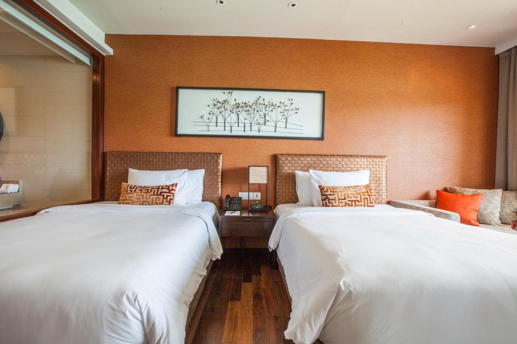 Phuket Panwa Beachfront Resort Экстерьер фото